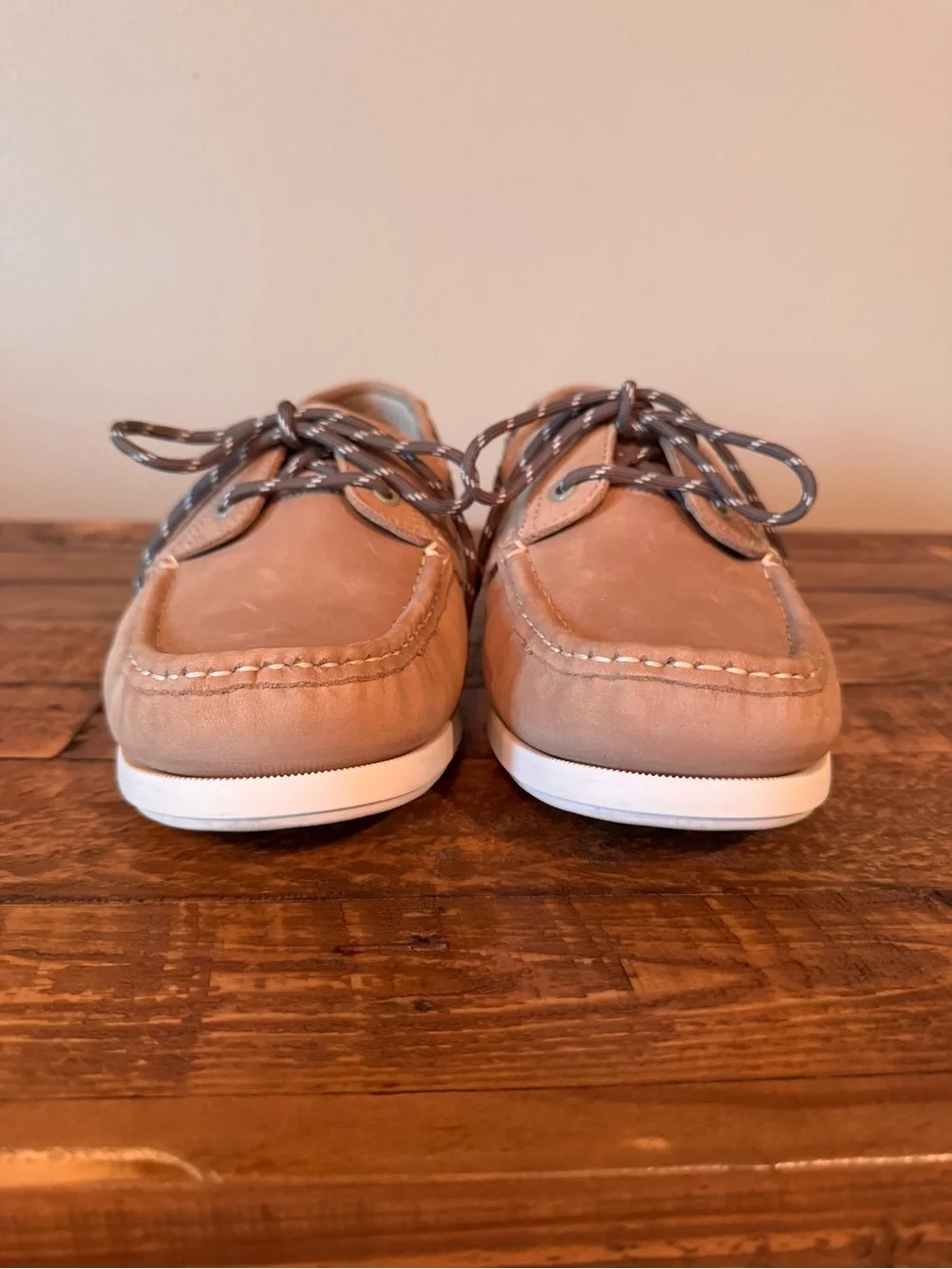 Samuel Windsor Tan Suede Men’s Boat Deck Shoes with Contrast Laces
